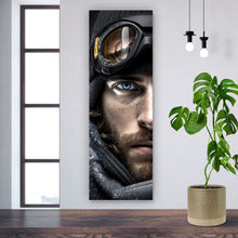 Lade das Bild in den Galerie-Viewer, Poster Abenteuerlicher Mann mit eisblauen Augen im Schnee Panorama Hoch