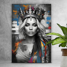 Lade das Bild in den Galerie-Viewer, Spannrahmenbild Anmutige Königin in Schwarz-Weiß mit bunten Akzenten Hochformat