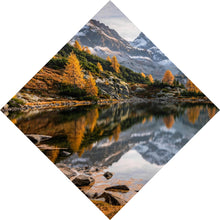 Lade das Bild in den Galerie-Viewer, Poster Atemberaubende Landschaft mit Bergen und See Raute