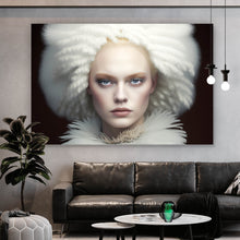 Lade das Bild in den Galerie-Viewer, Aluminiumbild Ausdrucksstarke Frau mit modernem Kopfschmuck Querformat