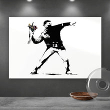 Lade das Bild in den Galerie-Viewer, Poster Banksy - Blumenwerfer Querformat