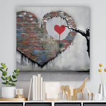 Lade das Bild in den Galerie-Viewer, Leinwandbild Banksy großes Herz Street Art Quadrat
