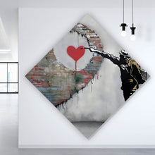 Lade das Bild in den Galerie-Viewer, Leinwandbild Banksy großes Herz Street Art Raute