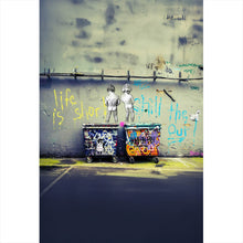 Lade das Bild in den Galerie-Viewer, Aluminiumbild Banksy - Life is short Hochformat