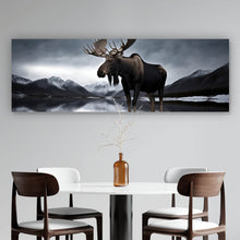 Lade das Bild in den Galerie-Viewer, Leinwandbild Berglandschaft mit See und Elch in Abendstimmung Panorama
