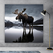 Lade das Bild in den Galerie-Viewer, Leinwandbild Berglandschaft mit See und Elch in Abendstimmung Quadrat