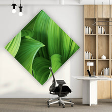 Lade das Bild in den Galerie-Viewer, Acrylglasbild Blattwerk in lebendigem Grün Raute