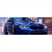 Lade das Bild in den Galerie-Viewer, Leinwandbild Blauer Sportwagen bei Nacht in der Stadt Panorama