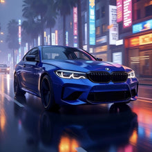 Lade das Bild in den Galerie-Viewer, Leinwandbild Blauer Sportwagen bei Nacht in der Stadt Quadrat