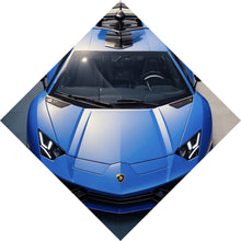 Lade das Bild in den Galerie-Viewer, Leinwandbild Blauer Sportwagen in Frontansicht geparkt Raute