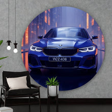 Lade das Bild in den Galerie-Viewer, Aluminiumbild gebürstet Blauer Sportwagen in futuristischer Umgebung Kreis