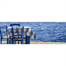 Lade das Bild in den Galerie-Viewer, Aluminiumbild gebürstet Blauer Tisch am Meer Panorama
