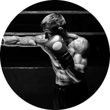 Lade das Bild in den Galerie-Viewer, Aluminiumbild Boxer im Training Schwarz Weiß Kreis