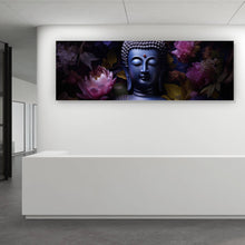 Lade das Bild in den Galerie-Viewer, Aluminiumbild gebürstet Buddha umgeben von Blumenpracht Panorama