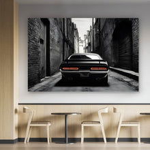 Lade das Bild in den Galerie-Viewer, Poster Muscle Car in düsterer Gasse Querformat