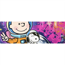Lade das Bild in den Galerie-Viewer, Aluminiumbild gebürstet Charlie und Snoopy im Weltall Pop Art Panorama