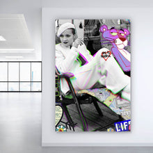 Lade das Bild in den Galerie-Viewer, Poster Marlene Panther Pop Art Vintage Hochformat