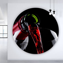 Lade das Bild in den Galerie-Viewer, Aluminiumbild gebürstet Edler Wein fließt ins Glas Kreis