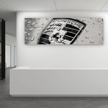 Lade das Bild in den Galerie-Viewer, Aluminiumbild Edles Emblem mit Regentropfen Panorama