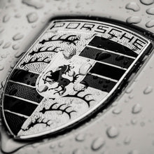 Lade das Bild in den Galerie-Viewer, Spannrahmenbild Edles Emblem mit Regentropfen Quadrat