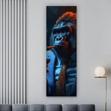 Lade das Bild in den Galerie-Viewer, Poster Eindrucksvoller Gorilla mit Zigarre Panorama Hoch