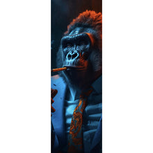 Lade das Bild in den Galerie-Viewer, Poster Eindrucksvoller Gorilla mit Zigarre Panorama Hoch