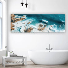 Lade das Bild in den Galerie-Viewer, Acrylglasbild Eindrucksvolles Meeresrauschen auf Felsen Panorama