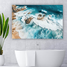 Lade das Bild in den Galerie-Viewer, Leinwandbild Eindrucksvolles Meeresrauschen auf Felsen Querformat