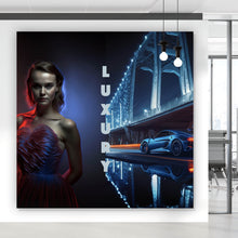Lade das Bild in den Galerie-Viewer, Aluminiumbild Elegante Frau vor Brücke und Sportwagen bei Nacht Quadrat
