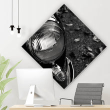 Lade das Bild in den Galerie-Viewer, Acrylglasbild Elegante Oldtimer Scheinwerfer Raute