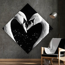 Lade das Bild in den Galerie-Viewer, Poster Elegante Schwäne formen Herzbild Raute