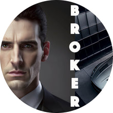 Lade das Bild in den Galerie-Viewer, Aluminiumbild gebürstet Eleganter Mann und Sportwagen vor moderner Architektur Kreis