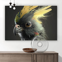 Lade das Bild in den Galerie-Viewer, Leinwandbild Eleganter Vogel mit gelbem Kamm auf dunklem Hintergrund Querformat