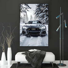 Lade das Bild in den Galerie-Viewer, Aluminiumbild gebürstet Elegantes Auto fährt durch verschneiten Winterwald Hochformat