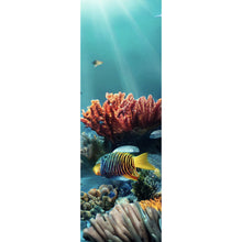 Lade das Bild in den Galerie-Viewer, Acrylglasbild Farbenfrohes Korallenriff mit exotischen Fischen und Lichtstrahlen Panorama Hoch