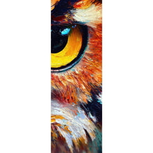 Lade das Bild in den Galerie-Viewer, Acrylglasbild Faszinierendes buntes Eulen Porträt Panorama Hoch