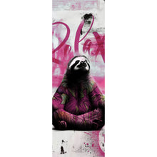 Lade das Bild in den Galerie-Viewer, Aluminiumbild Faultier in einer meditativen Pose Panorama Hoch