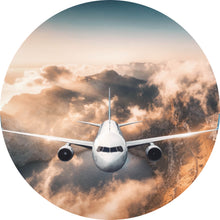 Lade das Bild in den Galerie-Viewer, Aluminiumbild gebürstet Flugzeug über beeindruckender Berglandschaft Kreis