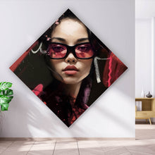Lade das Bild in den Galerie-Viewer, Acrylglasbild Frau mit Herzen und Schmetterlingen Raute