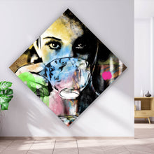 Lade das Bild in den Galerie-Viewer, Acrylglasbild Frau mit Tasse farbenfrohe künstlerische Darstellung Raute