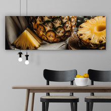 Lade das Bild in den Galerie-Viewer, Spannrahmenbild Fruchtige Ananas auf Leinentuch Panorama