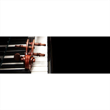 Lade das Bild in den Galerie-Viewer, Leinwandbild Geige auf Klaviertasten Panorama