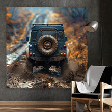 Lade das Bild in den Galerie-Viewer, Poster Geländewagen fährt auf schlammigen Waldweg Quadrat