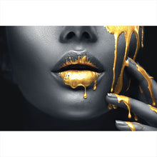Lade das Bild in den Galerie-Viewer, Leinwandbild Goldene Lippen Querformat