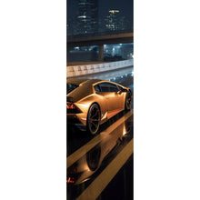 Lade das Bild in den Galerie-Viewer, Acrylglasbild Goldener Sportwagen auf nasser Straße bei Nacht Panorama Hoch