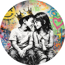Lade das Bild in den Galerie-Viewer, Aluminiumbild gebürstet Graffiti Liebe zweier Kinder Kreis