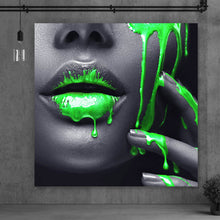 Lade das Bild in den Galerie-Viewer, Aluminiumbild Grüne Lippen Quadrat