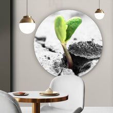 Lade das Bild in den Galerie-Viewer, Aluminiumbild gebürstet Grüner Keimling wächst aus rissiger Straße Kreis