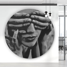 Lade das Bild in den Galerie-Viewer, Aluminiumbild Hände verdecken Augen einer Frau Zeichestil Kreis