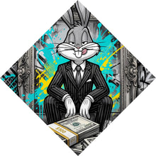 Lade das Bild in den Galerie-Viewer, Leinwandbild Hase in einem eleganten Anzug hinter Geldstapeln Raute